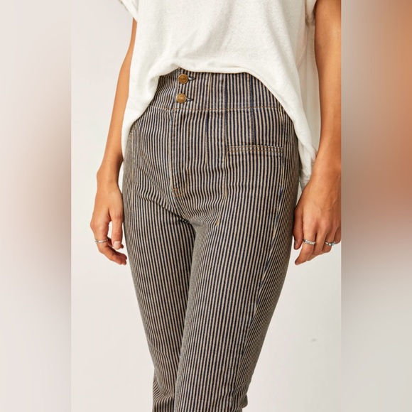 NWOT - Free People - Jayde Railroad Flare Jeans - Train Car Stripe - Size 28 - Picture 5 of 11